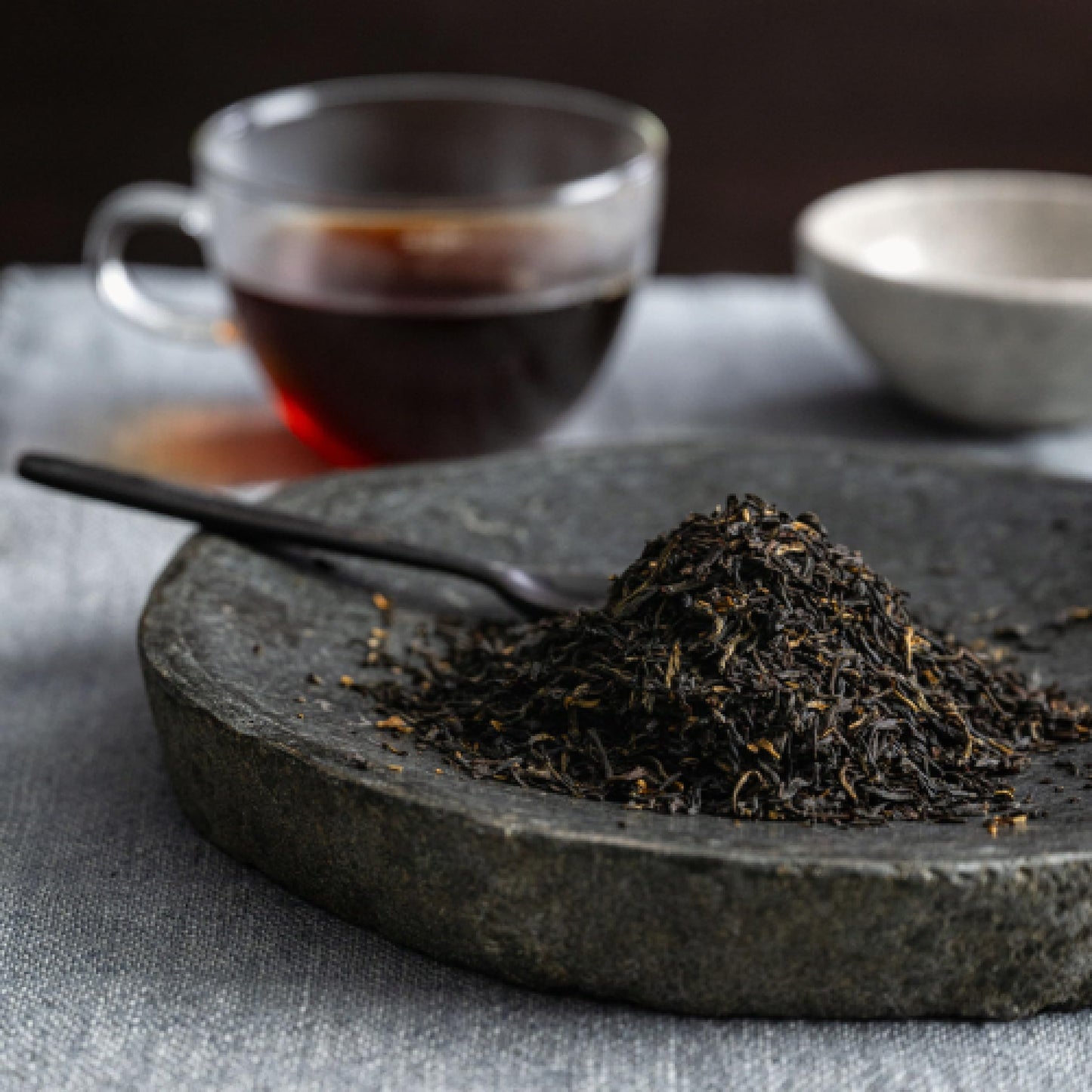 Rishi Tea China Breakfast Black Loose Leaf Tea - Organic, Robust & Caffeinated, Enjoy Hot or Iced - 4 Ounces, 12+ Servings